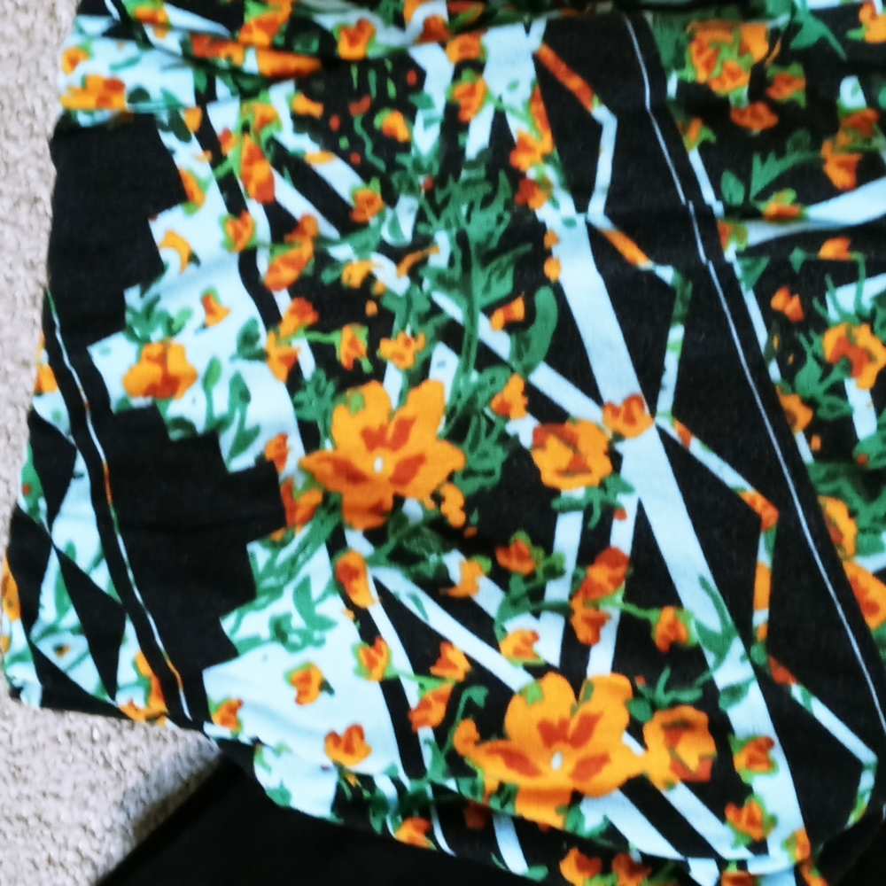 Size large leggings